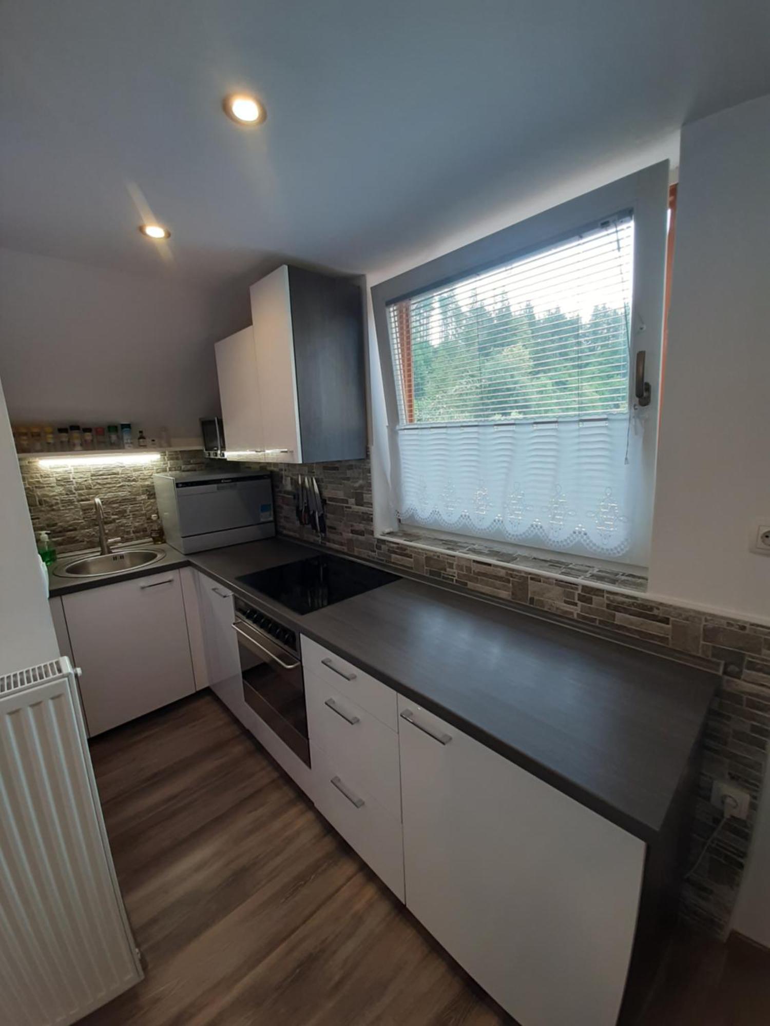 לוצ'ה Apartments Sobe Jurcek מראה חיצוני תמונה